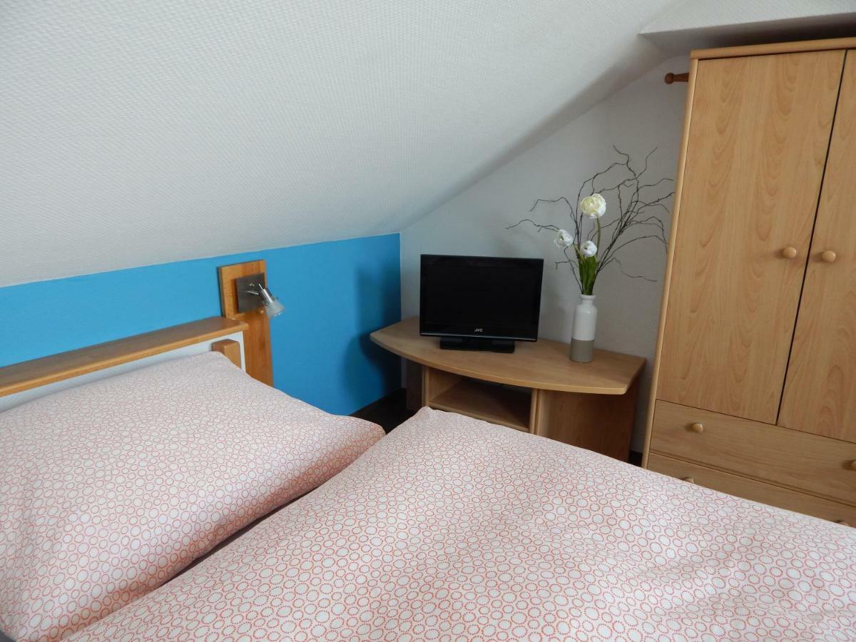 Pension Am Burgwall Wismar Exterior photo